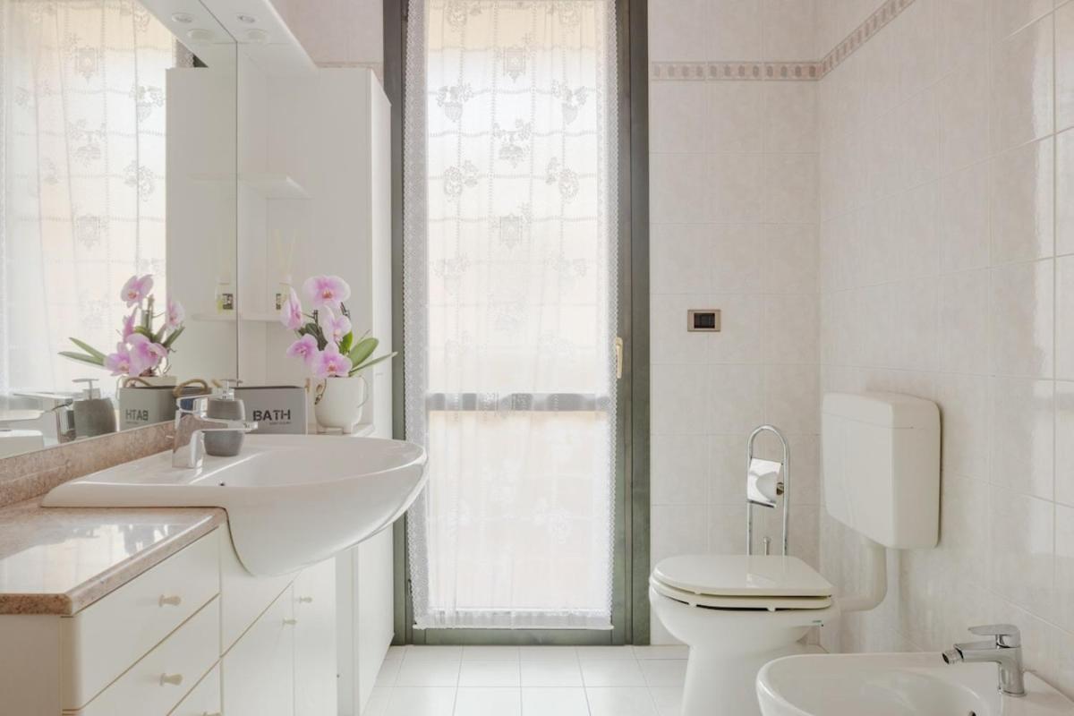 Casa Louise - Appartamento Don Bedetti Bologna Luaran gambar